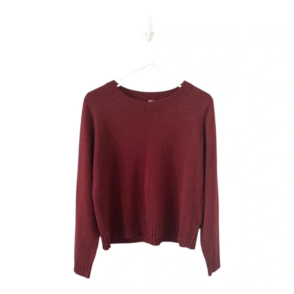 H&M‎ Divided Burgundy Knit Crew Neck Sweater Size Small